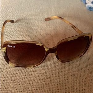 Brown oversized sunglasses